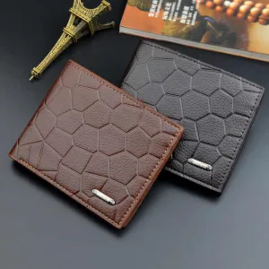 محفظة جلدية منخفضة الجودة من جلد البولي . Low-quality PU leather wallet, classic style, men's slim