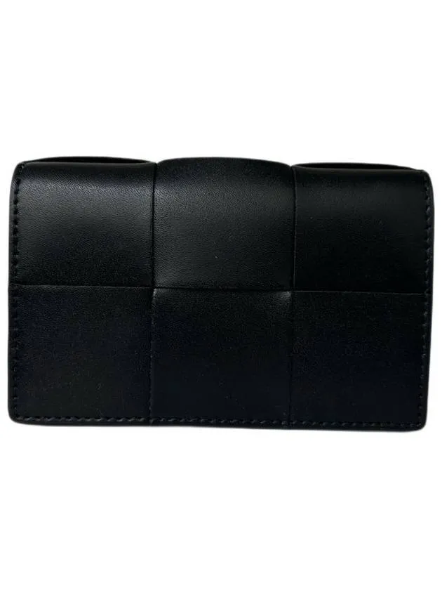 23FW Maxi Intrecciato Flap Card Wallet 679849