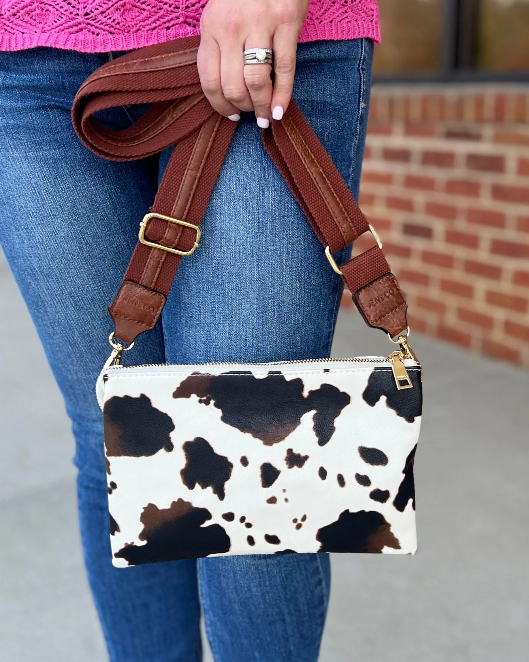 Izzy Crossbody in Cow/Brown w/ Guitar Strap